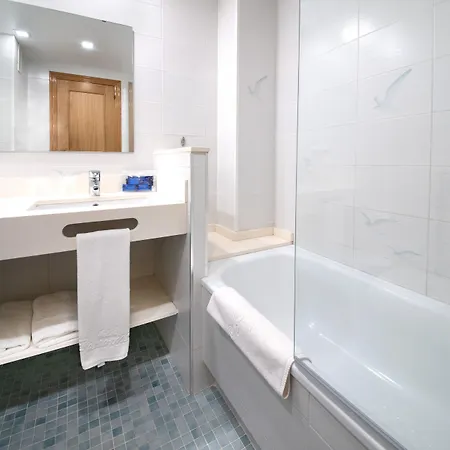 Отель Albatros 3*